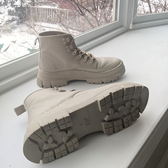 Chunky Zara leather lace up boots - Picture 2 of 2